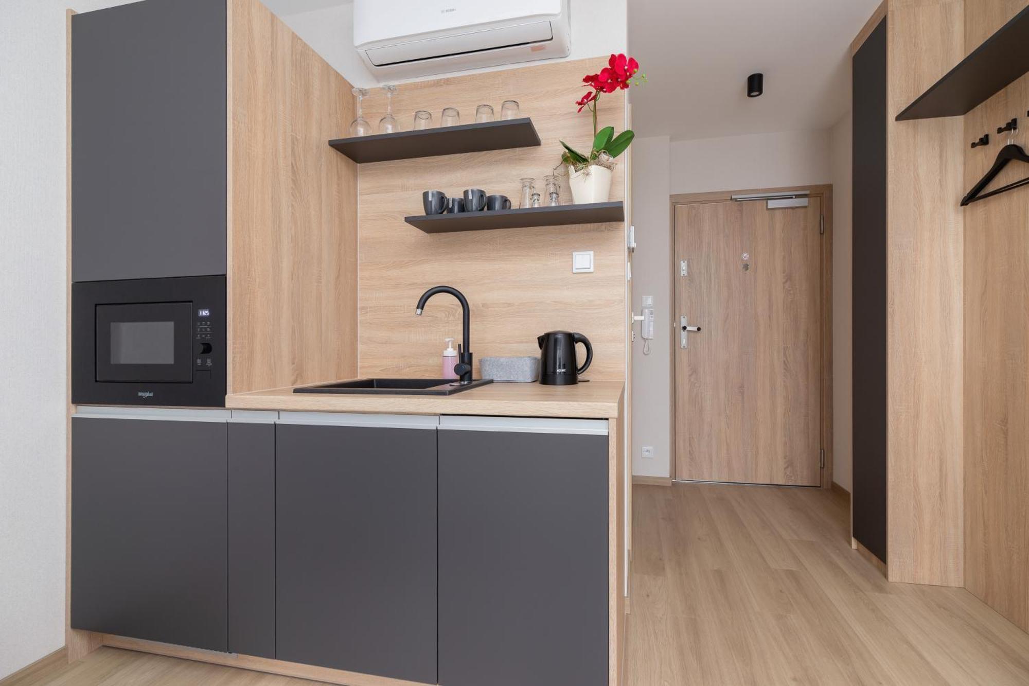Modern Studios With Air Conditioning In Downtown Krakow By Noclegi Renters Экстерьер фото