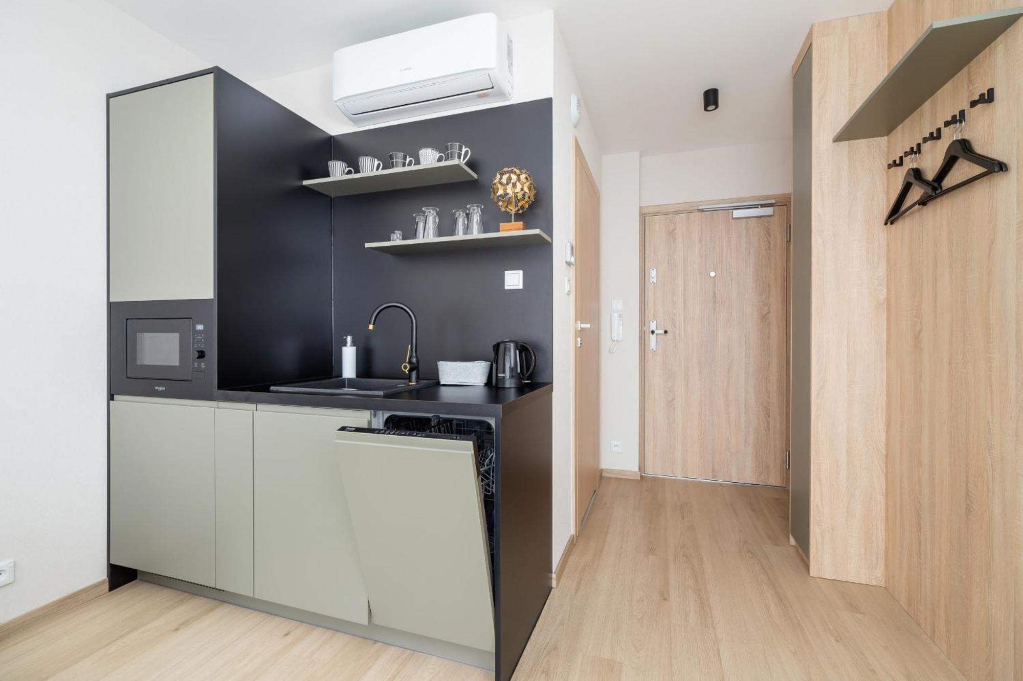 Modern Studios With Air Conditioning In Downtown Krakow By Noclegi Renters Экстерьер фото